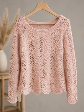 HP 🎀 American Eagle Pink Scalloped Knit Sweater